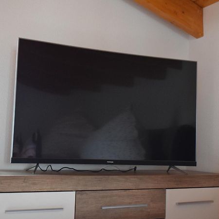 Hunsruecker-Fewo - Die Erlebnishuette - 2 Ferienwohnungen Im Hunsrueck In Unzenberg Gobenhausen Kamer foto