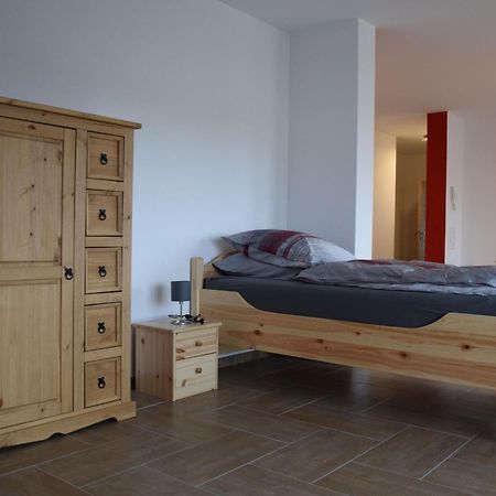 Hunsruecker-Fewo - Die Erlebnishuette - 2 Ferienwohnungen Im Hunsrueck In Unzenberg Gobenhausen Kamer foto