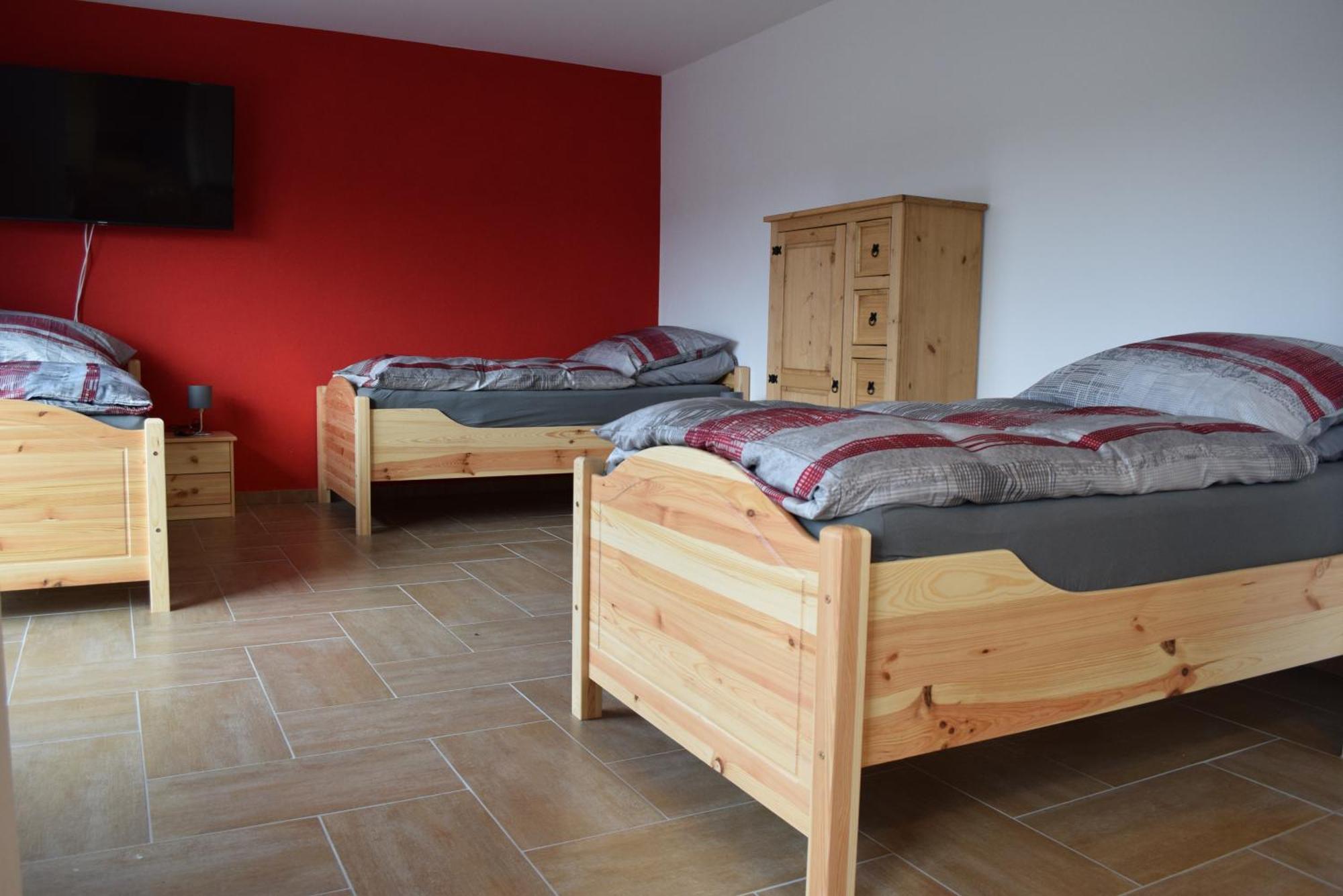 Hunsruecker-Fewo - Die Erlebnishuette - 2 Ferienwohnungen Im Hunsrueck In Unzenberg Gobenhausen Kamer foto